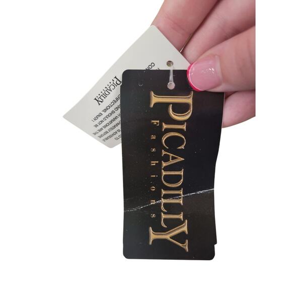 Picadilly Fashions Apple Green Embroidered 3/4 Sleeve Top NWT Size Small - Picture 2 of 3